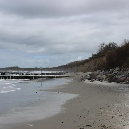 Ungers-welt Mona * أوستسيباد نينهاجن